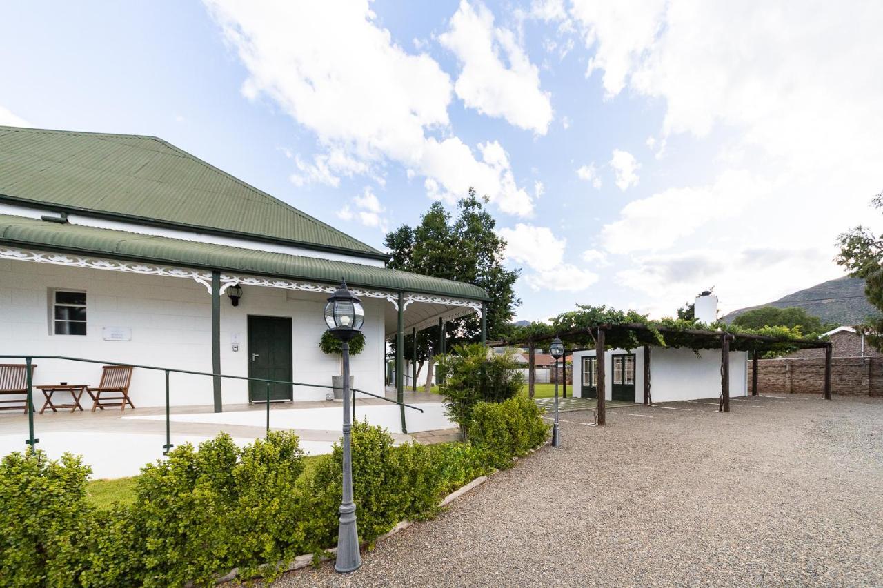 Victorian Square Guesthouse Graaff Reinet Exterior photo
