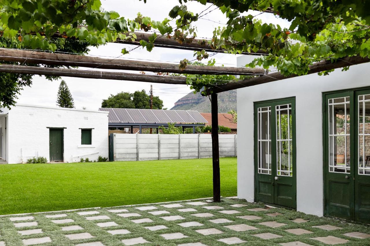Victorian Square Guesthouse Graaff Reinet Exterior photo