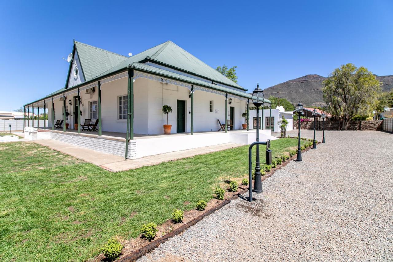 Victorian Square Guesthouse Graaff Reinet Exterior photo