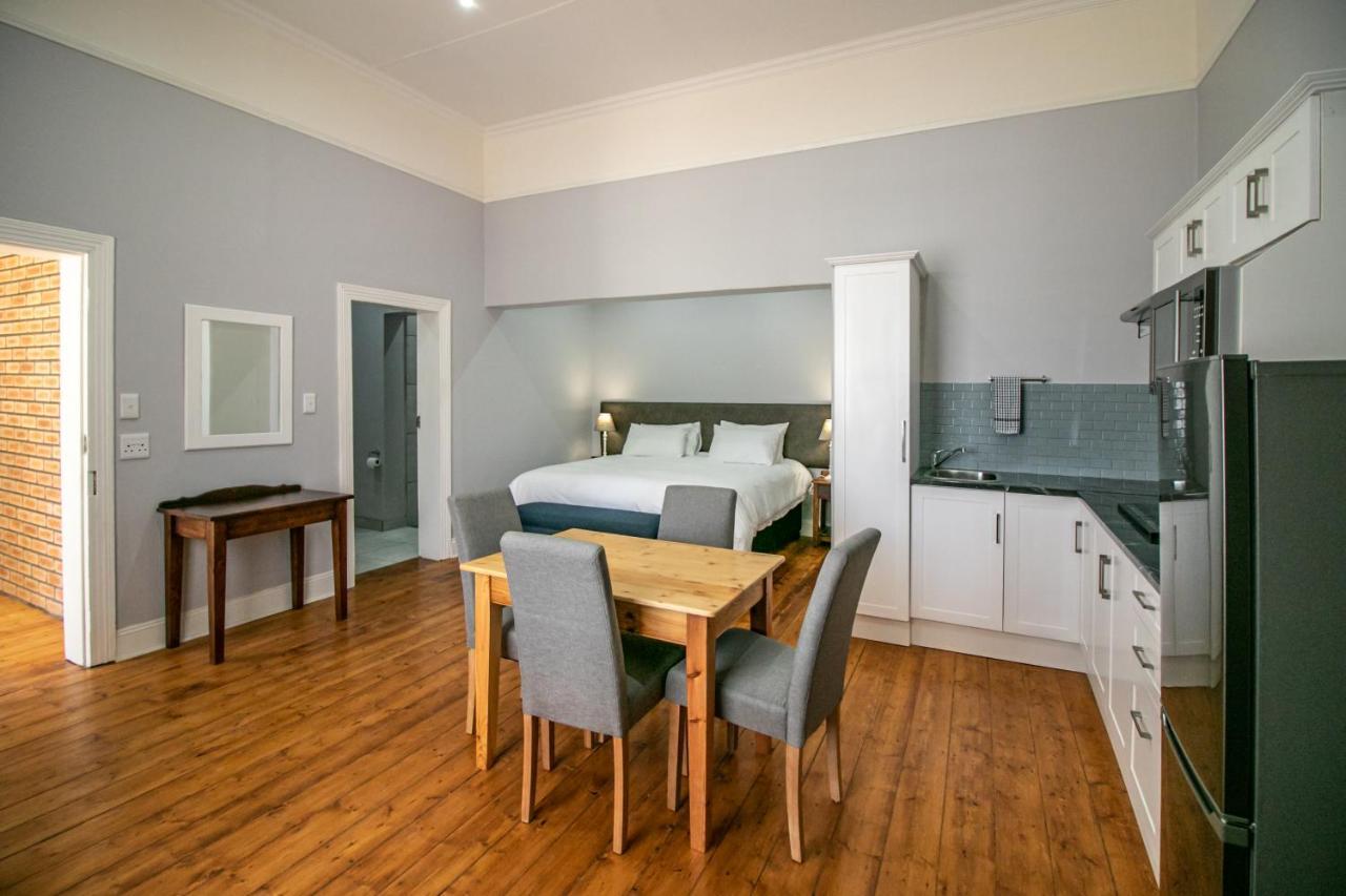 Victorian Square Guesthouse Graaff Reinet Exterior photo